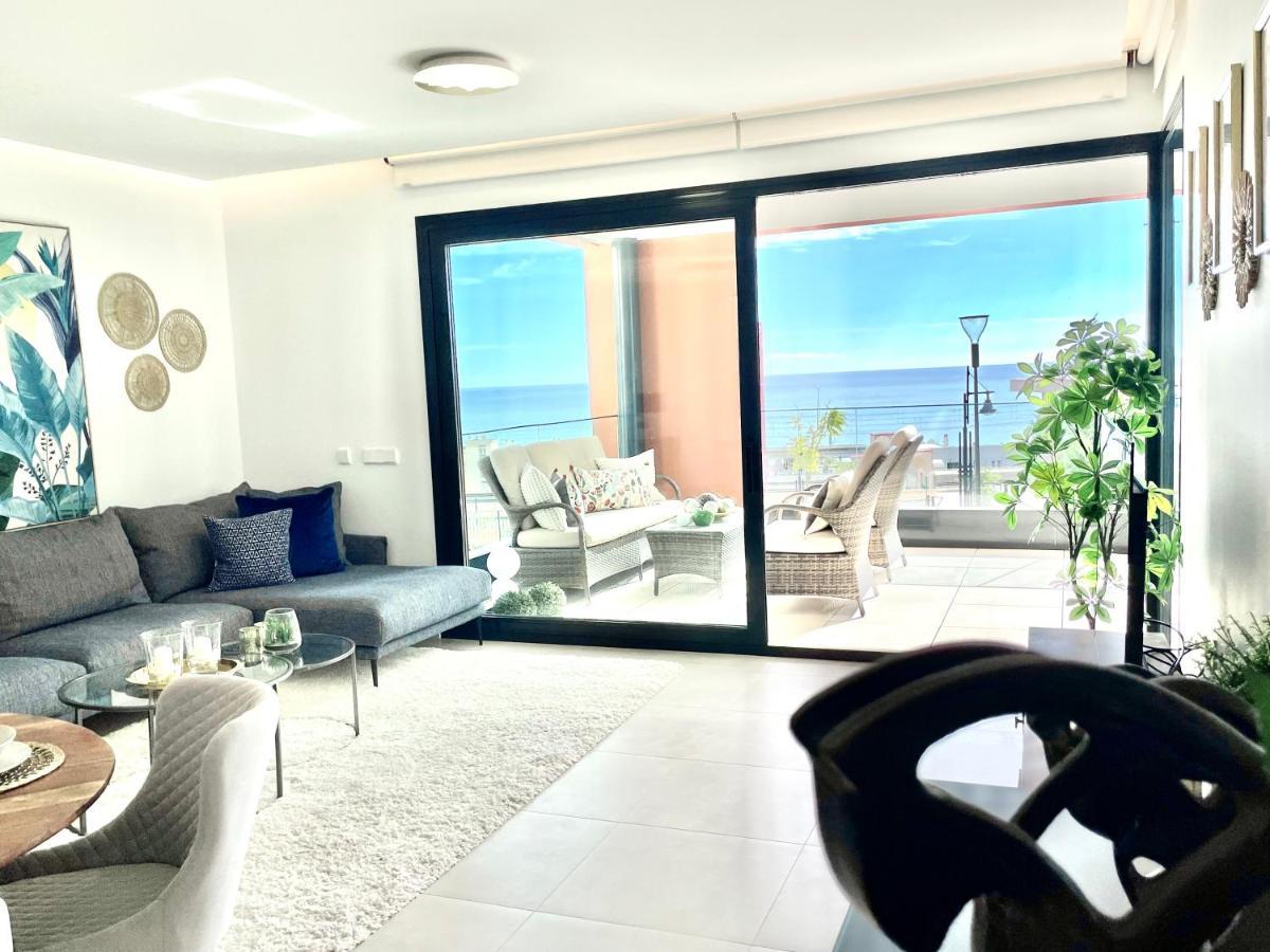 Luxury 3 Bedroom Apartment 300M From The Beach Fuengirola Bagian luar foto