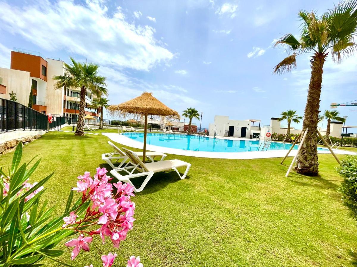 Luxury 3 Bedroom Apartment 300M From The Beach Fuengirola Bagian luar foto