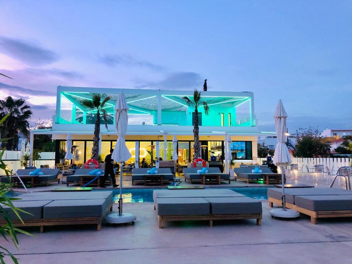Luxury 3 Bedroom Apartment 300M From The Beach Fuengirola Bagian luar foto